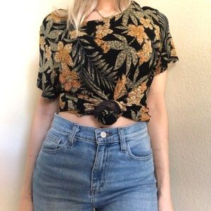 VTG Stretchy Floral Top